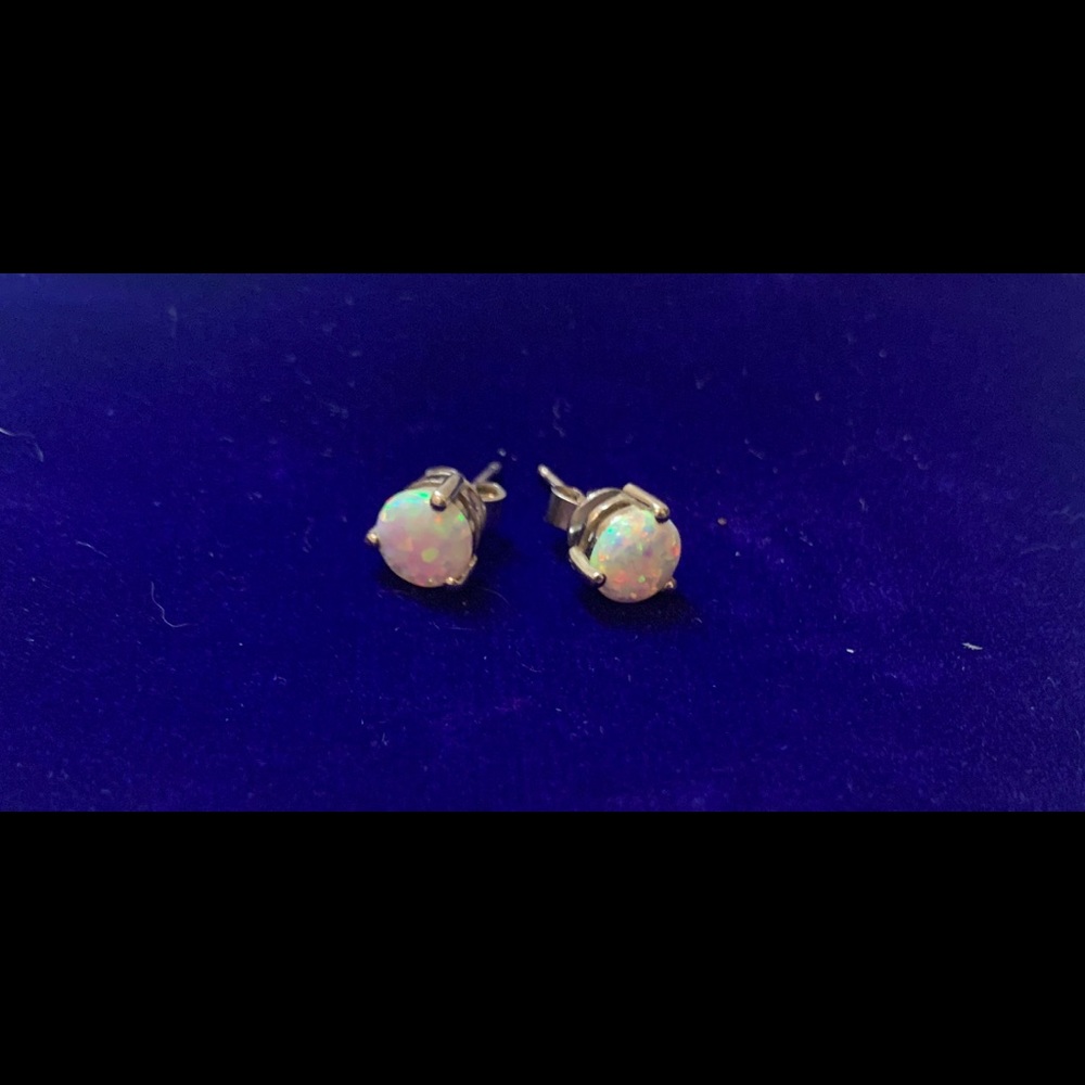earrings - Picture 3 of 3
